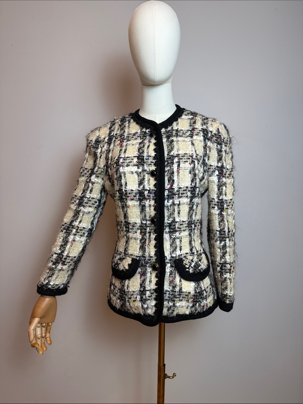 ✨Vintage VIRANI White Label Plaid Tweed Bouclé Blazer Jacket (Chanel Style)✨